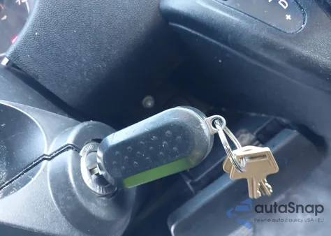 2015 Ram Promaster 1500 Low Roof z USA, uszkodzony, nr VIN 3C6TRVAG4FE503565